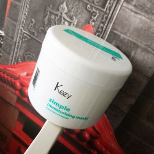Увлажняющая маска для волос Simple Moisturizing Mask 500 мл